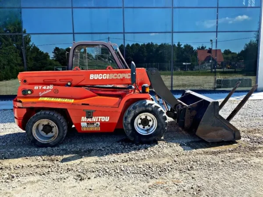 Chariot télescopique Manitou BT 420 – 2009 – 4 994 h – 18 m / 4 t&nbsp;