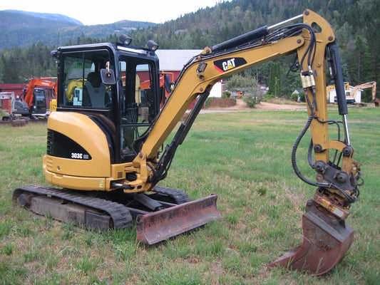 Équipement compact Bobcat 303C 2006 3,6t 2390h