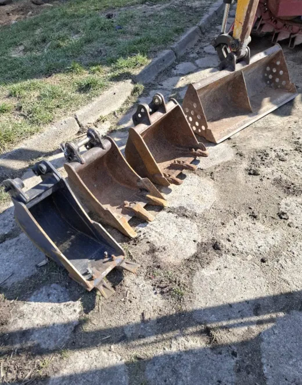 Mini-pelle JCB 8018 CTS – 2006 – 3 950 h – 2,6 t