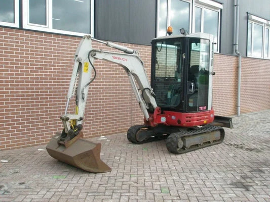 Takeuchi TB23R – 2012